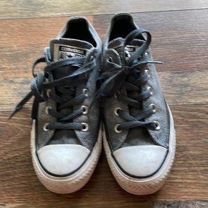 Grey converse